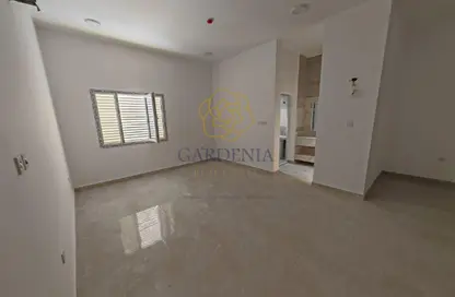 Apartment - 2 Bedrooms - 2 Bathrooms for rent in Salwa Road - Al Aziziyah - Doha