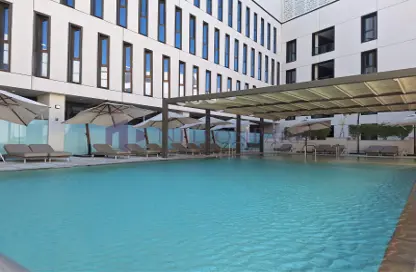 صورة لـ حوض سباحة شقة - 2 غرف نوم - 3 حمامات للايجار في الكهربا - مشيرب قلب الدوحة - الدوحة ، صورة رقم 1