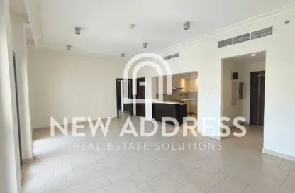 Apartment - 2 Bedrooms - 3 Bathrooms for rent in Qanat Quartier - The Pearl Island - Doha