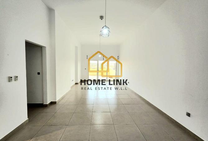 949877 - Property Image 2