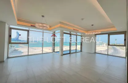 Apartment - 2 Bedrooms - 4 Bathrooms for sale in Gewan Island - The Pearl Island - Doha