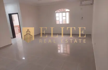 Apartment - 2 Bedrooms - 2 Bathrooms for rent in Al Sadd Road - Al Sadd - Doha