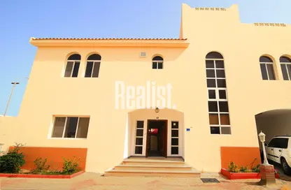 مجمع سكني - 4 غرف نوم - 5 حمامات للايجار في طريق سلوى - العزيزية - الدوحة