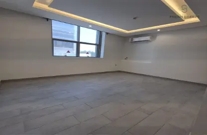Apartment - 2 Bedrooms - 3 Bathrooms for rent in Al Nasr Street - Al Nasr - Doha