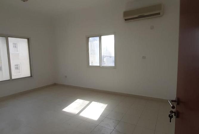 965653 - Property Image 3