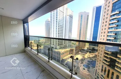 Apartment - 3 Bedrooms - 5 Bathrooms for rent in West Bay - West Bay - Doha