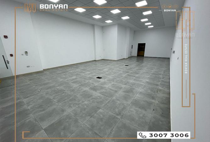 Shop - Studio - 1 Bathroom for rent in Al Nuaija Street - Al Nuaija - Doha