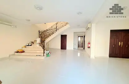 Villa - 4 Bedrooms - 4 Bathrooms for rent in Osama Bin Zaid Street - Al Aziziyah - Doha