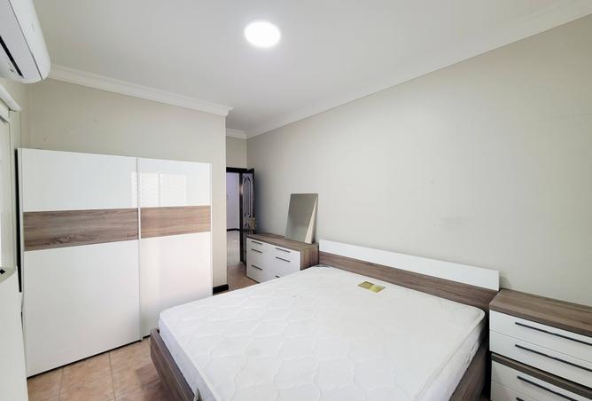 999343 - Property Image 2