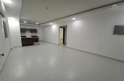 Apartment - 2 Bedrooms - 2 Bathrooms for rent in Al Mansoura - Al Mansoura - Doha