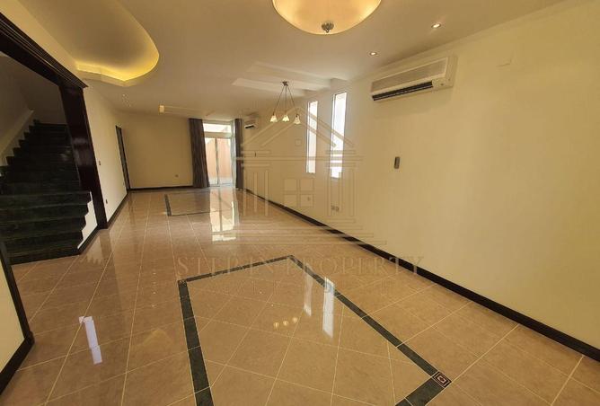 1001287 - Property Image 2