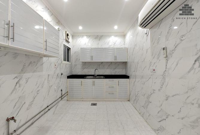 902124 - Property Image 3