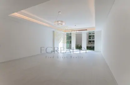 Apartment - 1 Bedroom - 2 Bathrooms for sale in Crystal Residence - Gewan Island - The Pearl Island - Doha