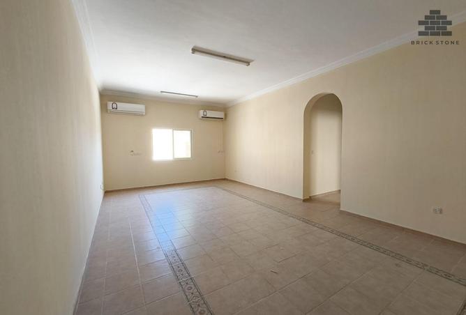 951750 - Property Image 3