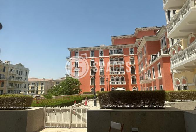 Apartment - 2 Bedrooms - 3 Bathrooms for rent in Carnaval - Qanat Quartier - The Pearl Island - Doha
