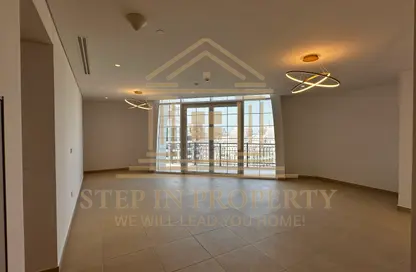 Apartment - 3 Bedrooms - 4 Bathrooms for rent in Floresta Gardens - Floresta Gardens - The Pearl Island - Doha