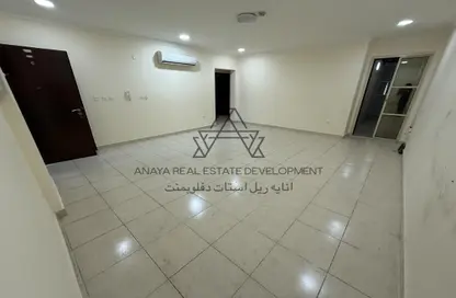Apartment - 2 Bedrooms - 2 Bathrooms for rent in Al Nasr Street - Al Nasr - Doha