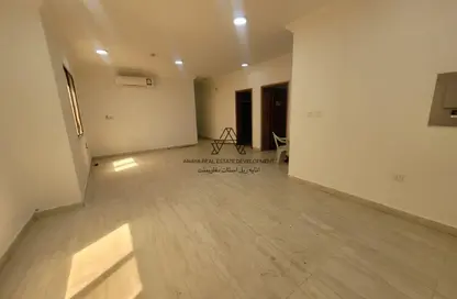 Apartment - 2 Bedrooms - 2 Bathrooms for rent in Al Mansoura - Al Mansoura - Doha