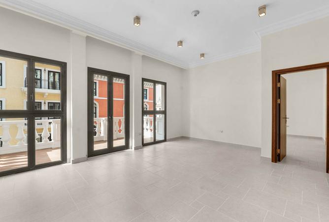 966429 - Property Image 2