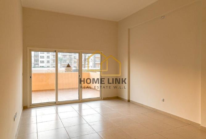922241 - Property Image 2