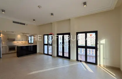 شقة - 3 غرف نوم - 4 حمامات للايجار في تياترو - قناة كوارتييه - جزيرة اللؤلؤة - الدوحة