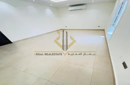 Apartment - 3 Bedrooms - 3 Bathrooms for rent in Al Nasr Street - Al Nasr - Doha