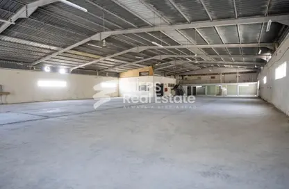 Warehouse - Studio for rent in Industrial Area 4 - Industrial Area - Industrial Area - Doha