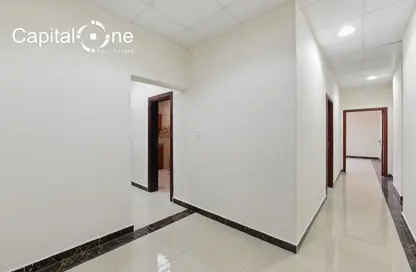 مساحات مكتبية - استوديو - 2 حمامات للايجار في طريق سلوى - العزيزية - الدوحة