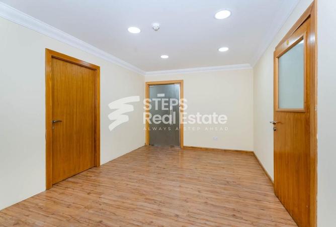 992892 - Property Image 2