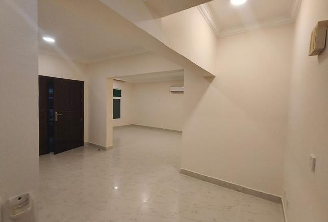 989091 - Property Image 2