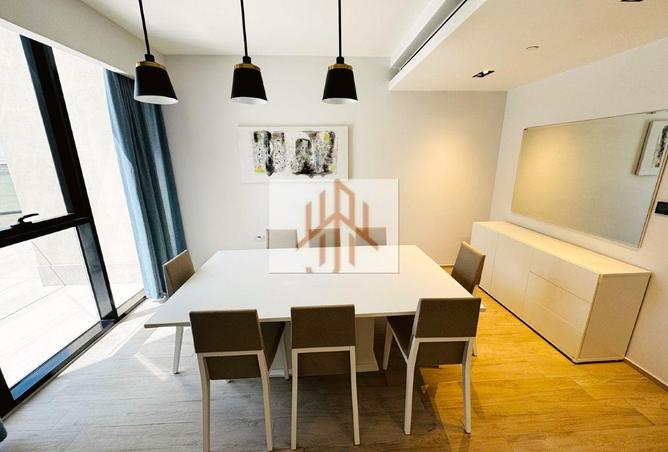 953006 - Property Image 2