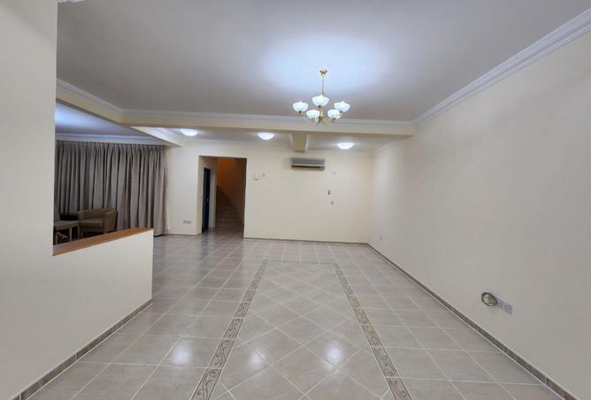 947301 - Property Image 3