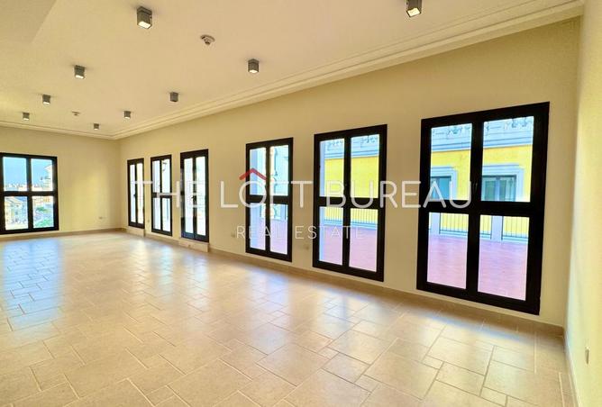 957614 - Property Image 2