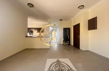 Apartment - 2 Bedrooms - 2 Bathrooms for rent in Fereej Kulaib - Doha