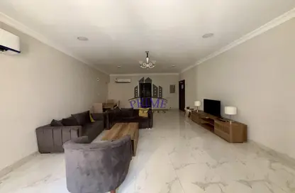 شقة - 2 غرف نوم - 3 حمامات للايجار في سوق المرقاب - النصر - الدوحة