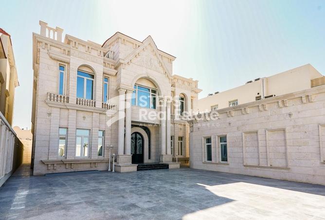 Villa - 7+ Bedrooms - 7+ Bathrooms for sale in Al Kheesa - Al Kheesa - Umm Salal Mohammed