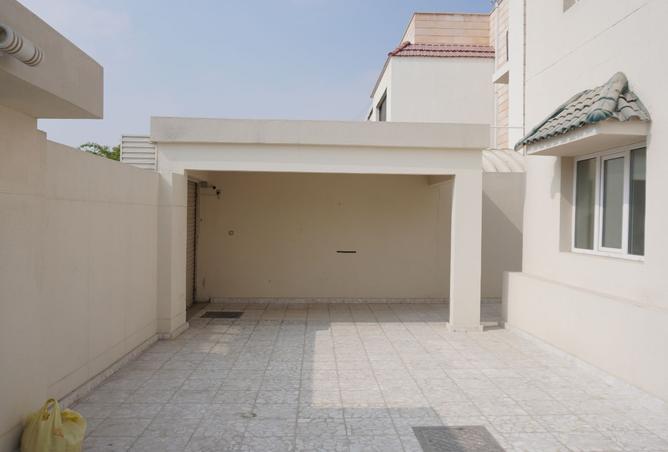 967921 - Property Image 3