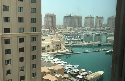 شقة - غرفة نوم - 2 حمامات للبيع في طريق بورتو الشرقي - بورتو أرابيا - جزيرة اللؤلؤة - الدوحة