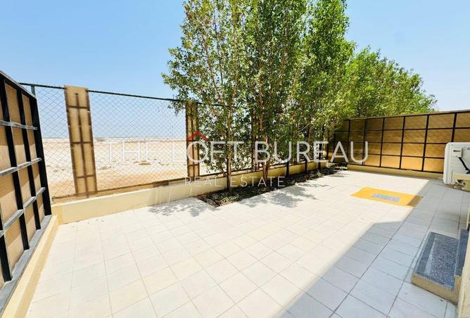 911504 - Property Image 3