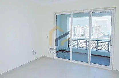 Apartment - 2 Bedrooms - 4 Bathrooms for rent in Viva West - Viva Bahriyah - The Pearl Island - Doha