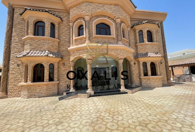 985400 - Property Image 2