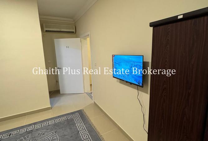 1002584 - Property Image 3