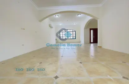 Empty Room image for: Villa - 3 Bedrooms - 3 Bathrooms for rent in Al Maamoura - Al Maamoura - Doha, Image 1