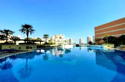 Apartment - 3 Bedrooms - 4 Bathrooms for rent in Viva West - Viva Bahriyah - The Pearl Island - Doha