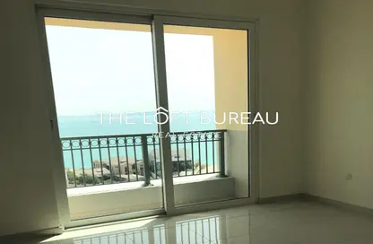 Apartment - 2 Bedrooms - 3 Bathrooms for sale in Tower 29 - Viva Bahriyah - The Pearl Island - Doha
