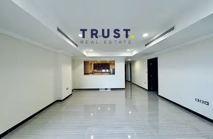 Apartment - 1 Bedroom - 2 Bathrooms for rent in Tower 21 - Porto Arabia - The Pearl Island - Doha
