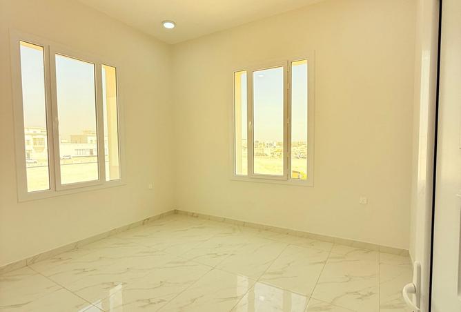 953811 - Property Image 2