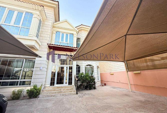 972100 - Property Image 3