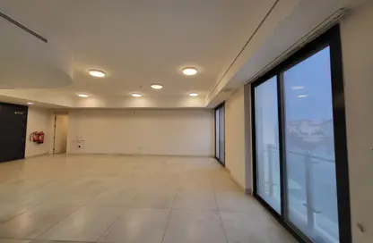 شقة - 3 غرف نوم - 2 حمامات للايجار في شارع تدمر - طريق المطار القديم - الدوحة شقة - 3 غرف نوم - 2 حمامات للايجار في شارع تدمر - طريق المطار القديم - الدوحة