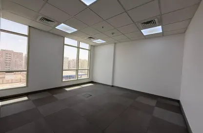 Office Space - Studio - 2 Bathrooms for rent in B-Ring Road - B-Ring Road - Doha
